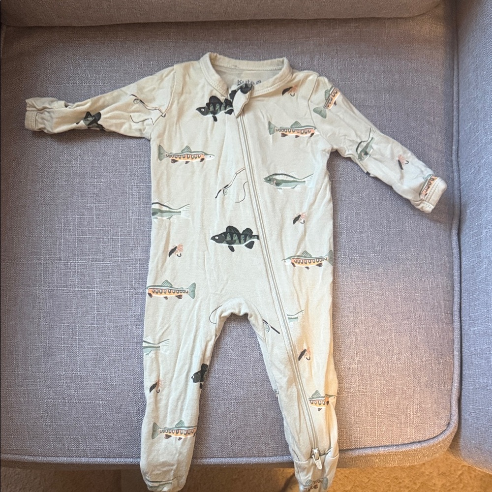 Kyte BABY Cream Fish Print Footie. Newborn